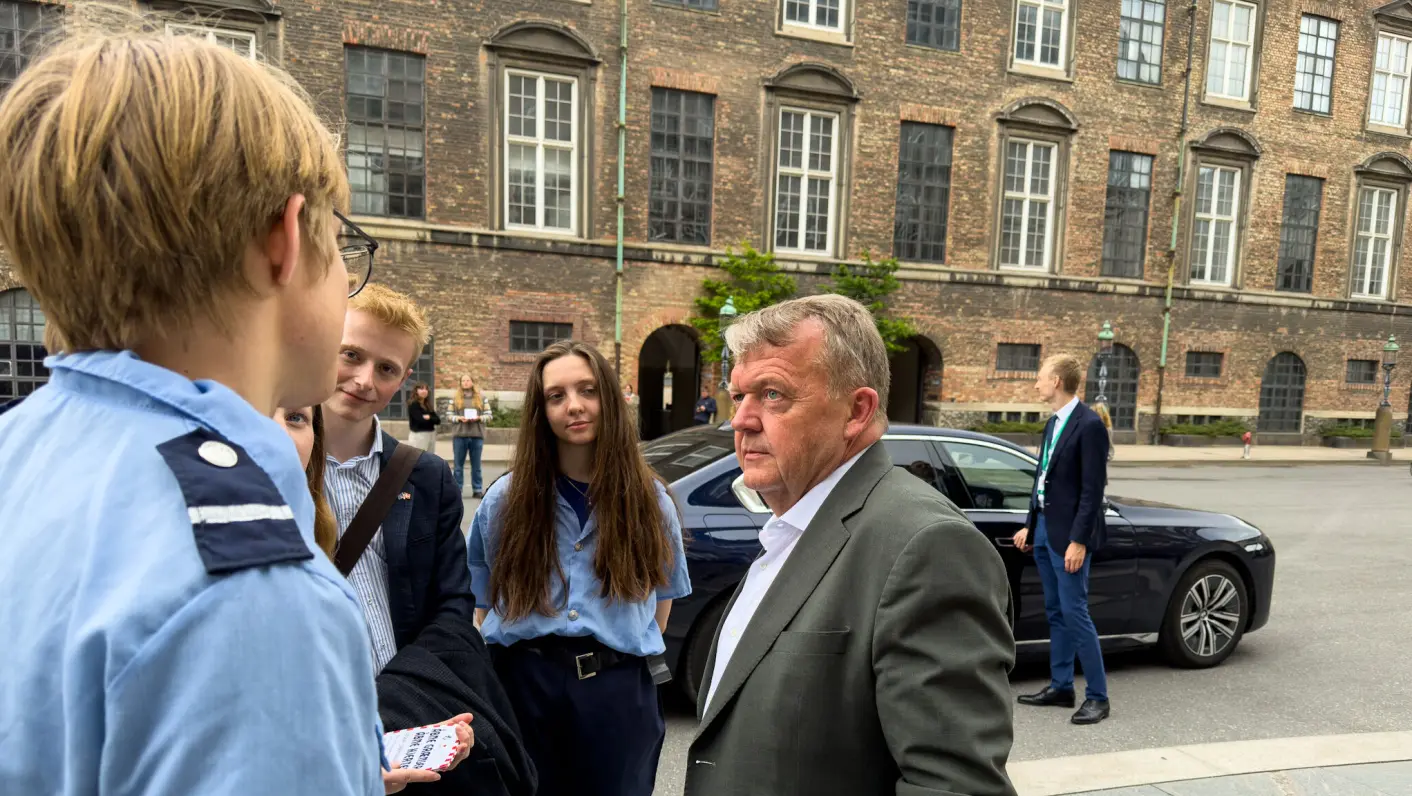 Außenminister Lars Løkke Rasmussen im Gespräch mit Jakob Wind.