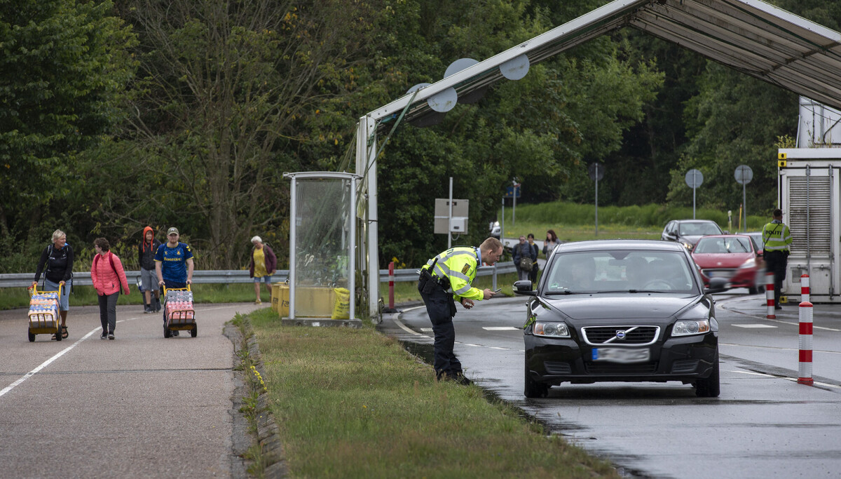 EU Commission: Countries should gradually reduce border controls