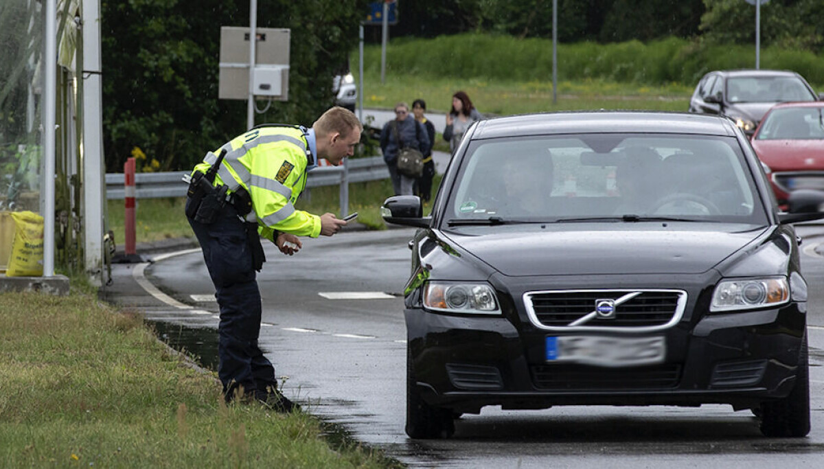 Denmark extends border controls - | this time only for two months