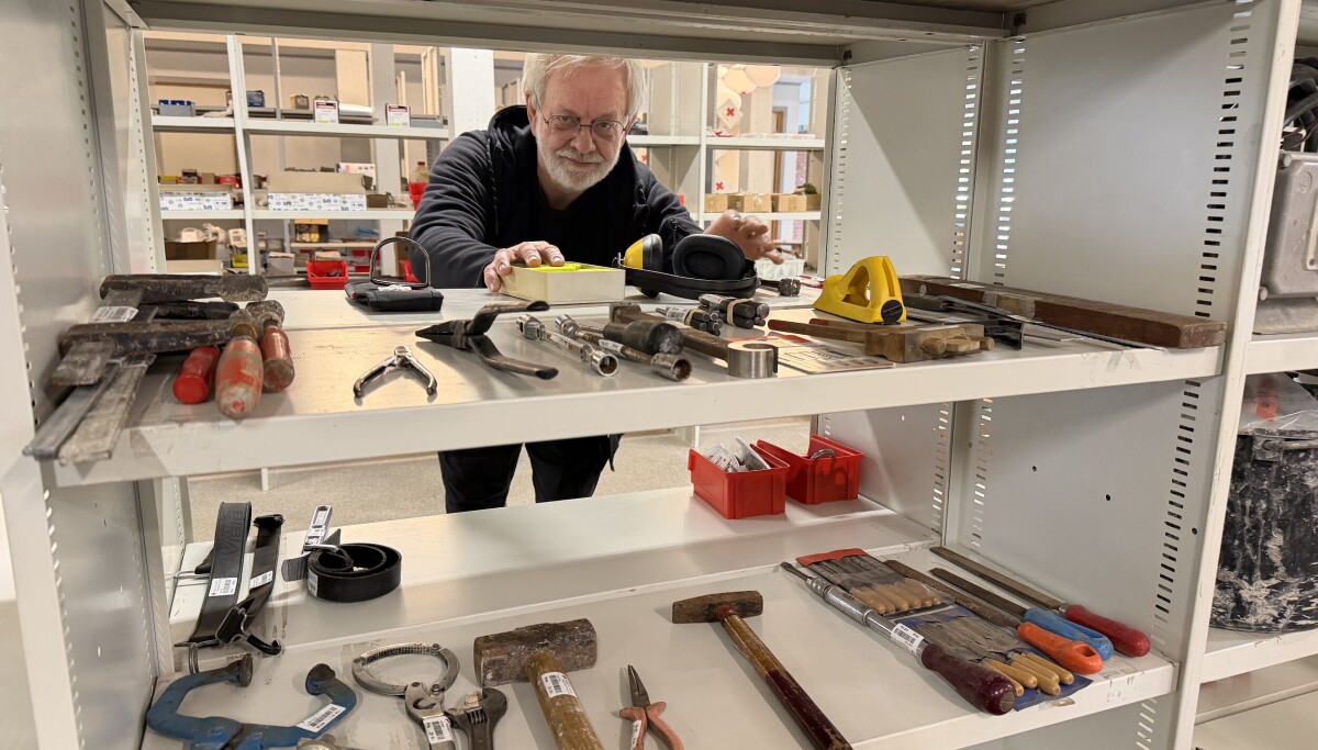 Secondhand bauen und renovieren in Norburg: Fenster, Schrauben und ...